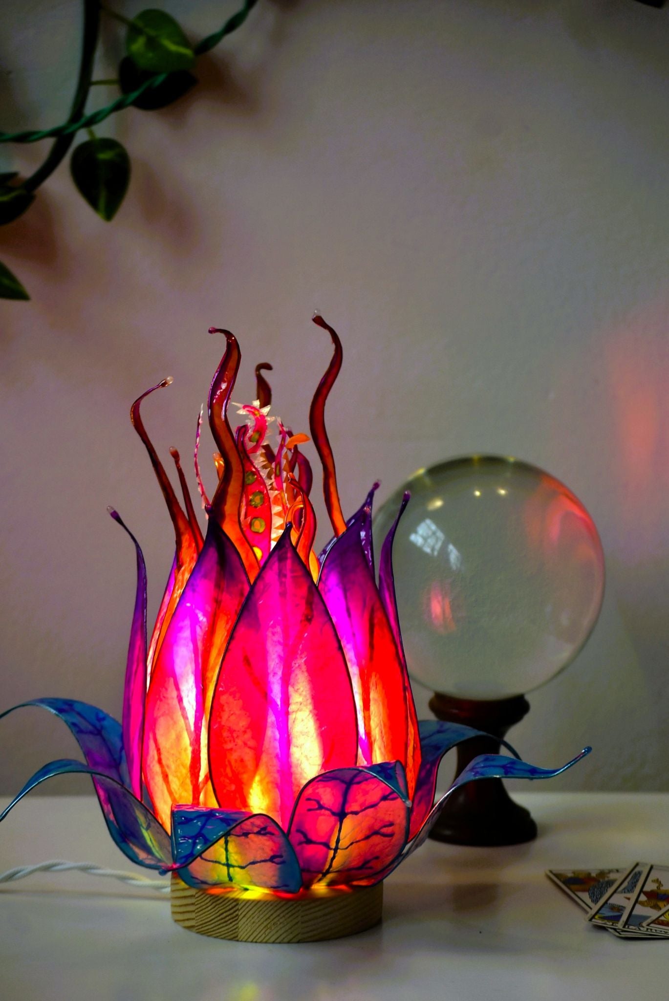 Lampada da tavolo fiore magico fatto e dipinto mano - Fiorediluce