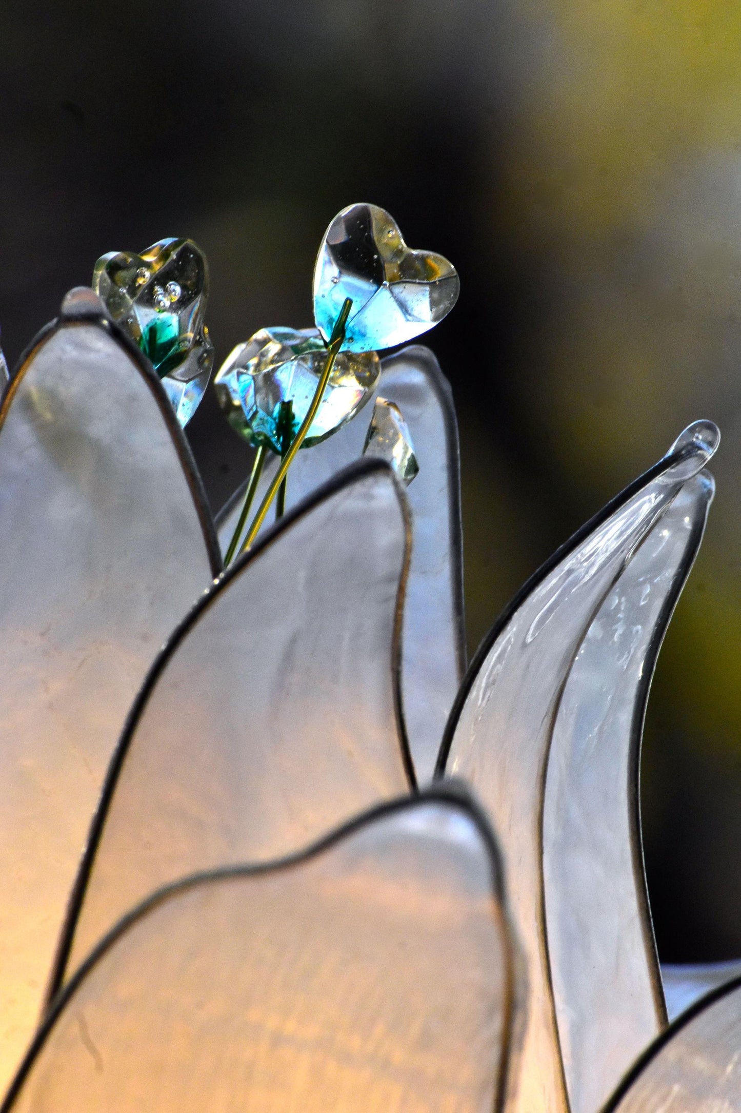 lampada da tavolo a forma di fiore di loto bianco fatta a mano