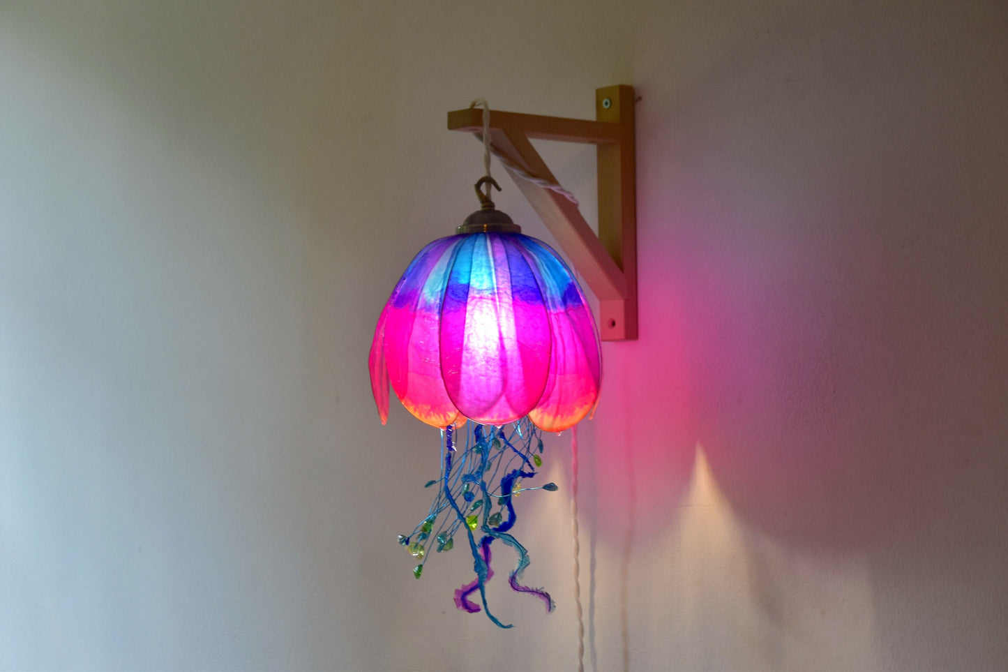 lampada a forma di medusa in resina da parete, luce salvaspazio comodini