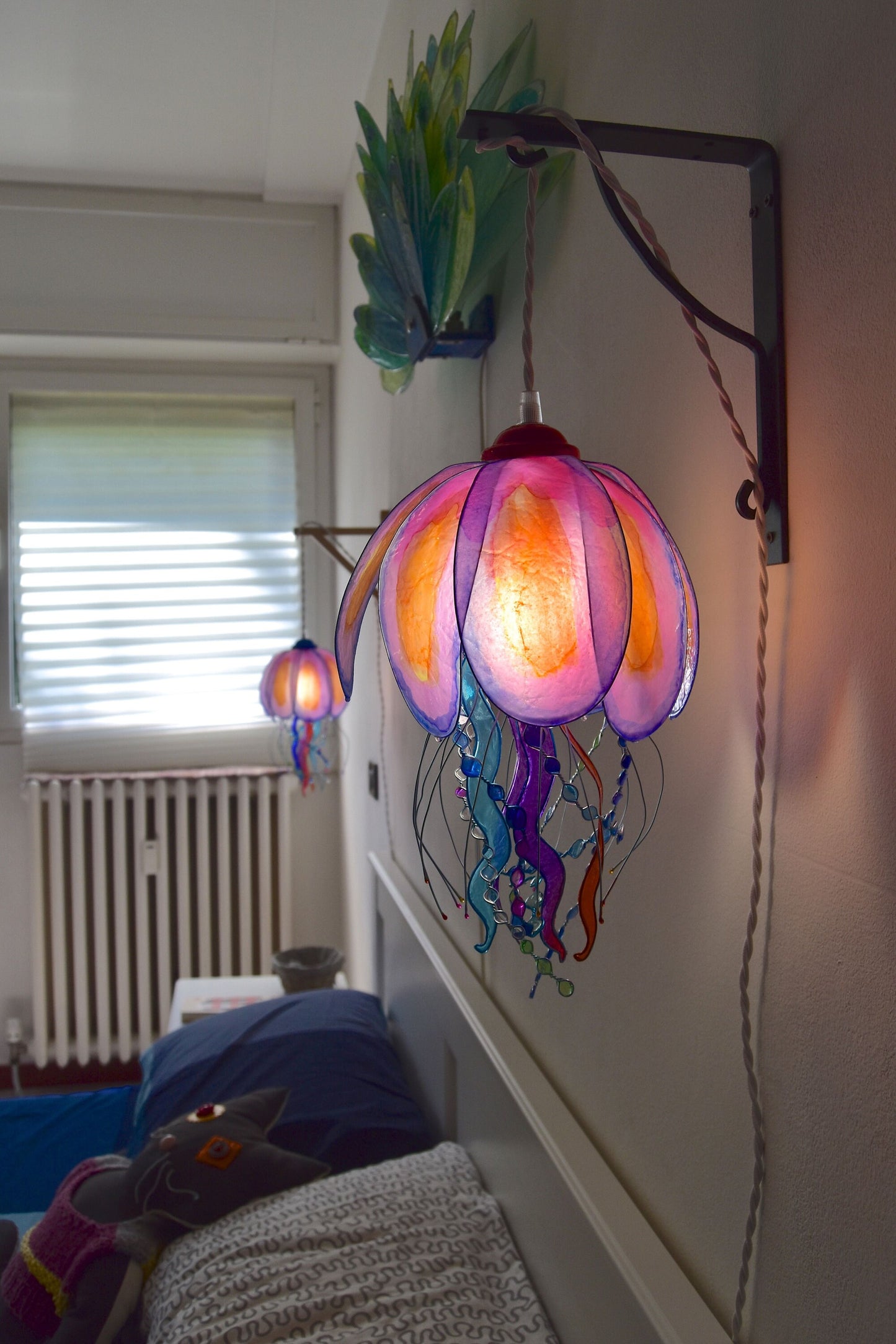 lampada a forma di medusa in resina da parete, luce salvaspazio comodini,