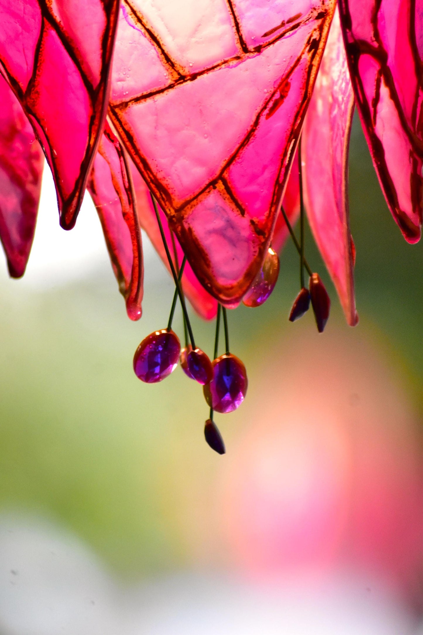 lampada da muro a forma di fiore rosa pendente
