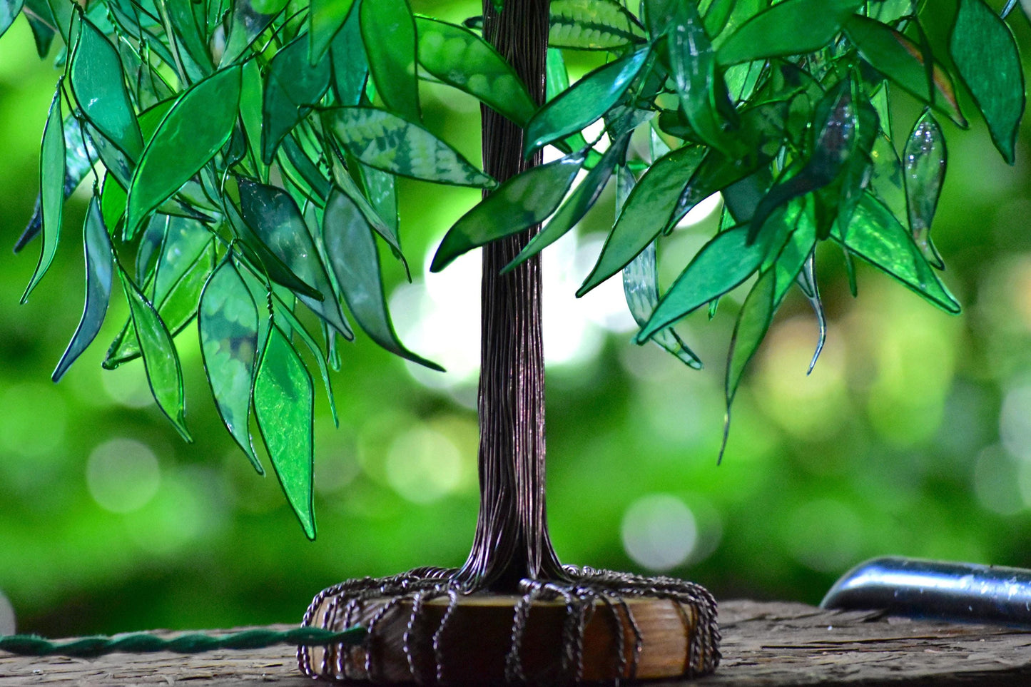 Lampada a forma di albero di salice verde in resina