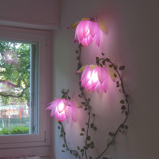 lampada da muro 3 luci rampicanti di boccioli rosa per arredamento floreale fiabesco