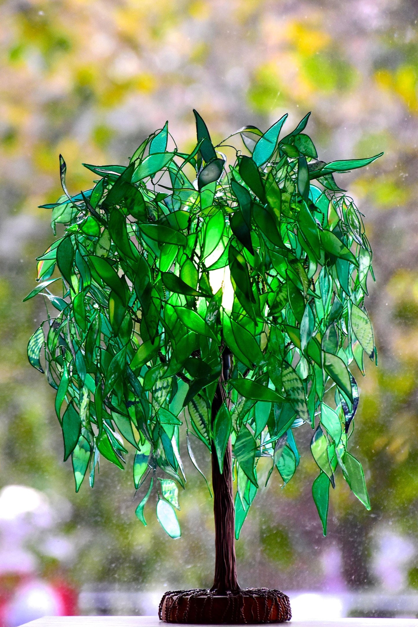 Lampada a forma di albero di salice verde in resina