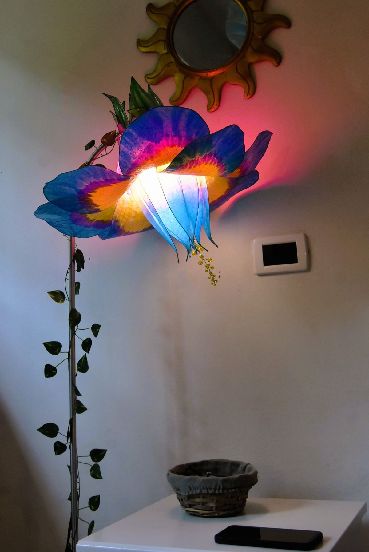 Lampada da terra per lettura con stelo flessibile fiore fantastico blu giallo rosso - Fiorediluce