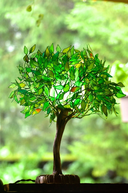 Lampada a forma di albero verde fatta a mano in resina pezzo unico - Fiorediluce