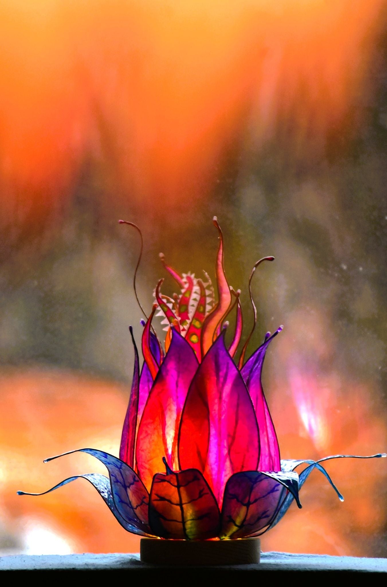 Lampada da tavolo fiore magico fatto e dipinto mano - Fiorediluce