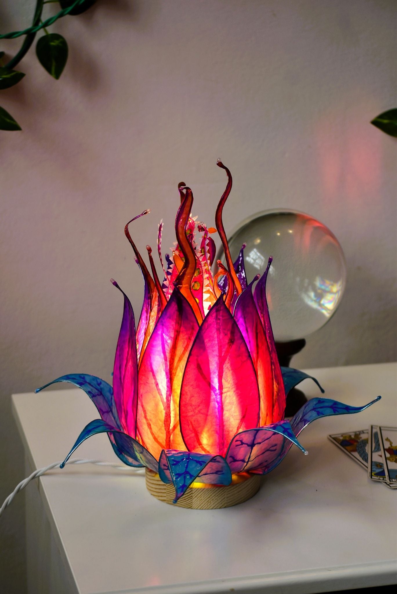 Lampada da tavolo fiore magico fatto e dipinto mano - Fiorediluce