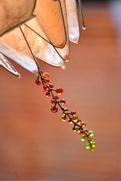 lampada da terra a forma di fiore beige orientabile in resina - Fiorediluce