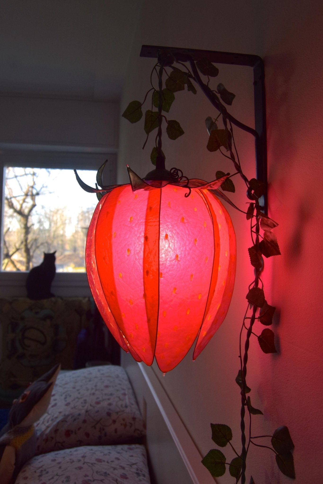 Lampada da appendere forma di fragola per stanza infantile ispirata alla natura - Fiorediluce