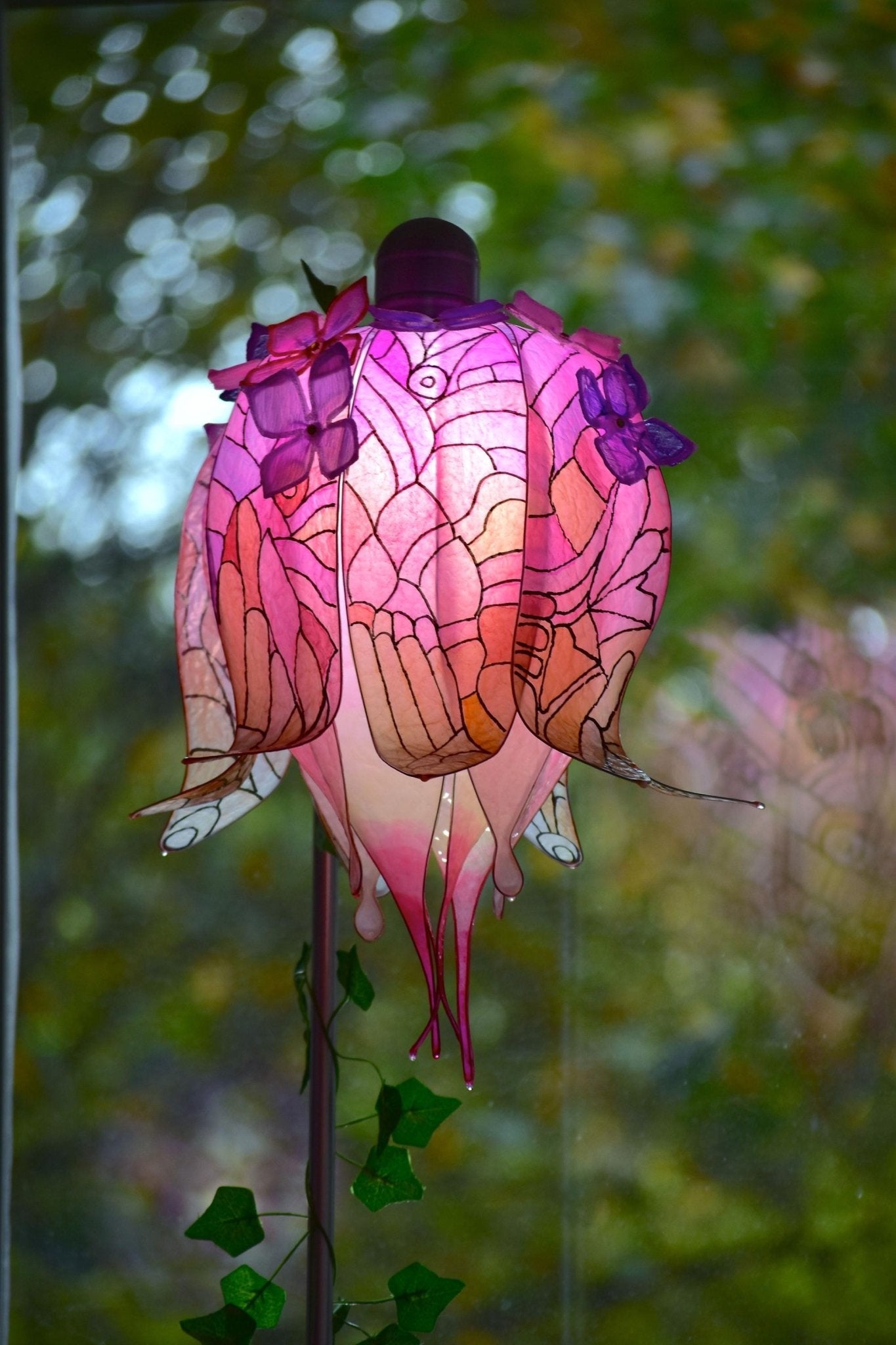 Lampada da terra per lettura a forma di fiore rosa in resina - Fiorediluce