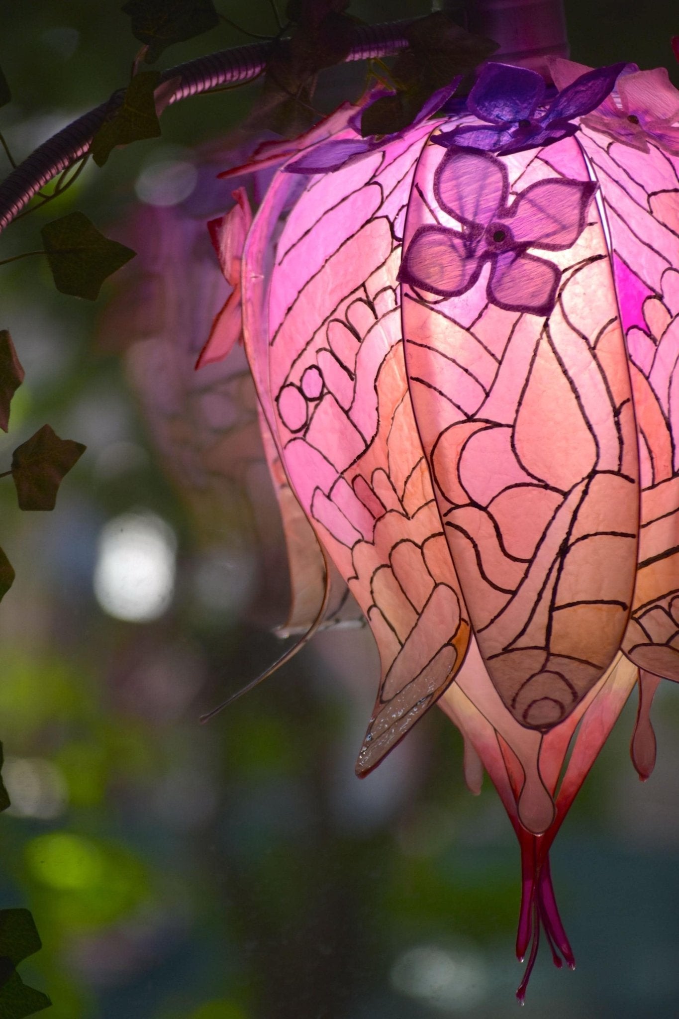 Lampada da terra per lettura a forma di fiore rosa in resina - Fiorediluce