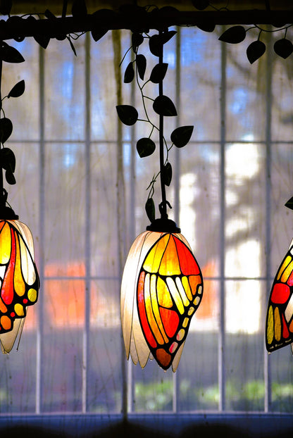 lampada sospensione con 3 farfalle/creazione artigianale - Fiorediluce