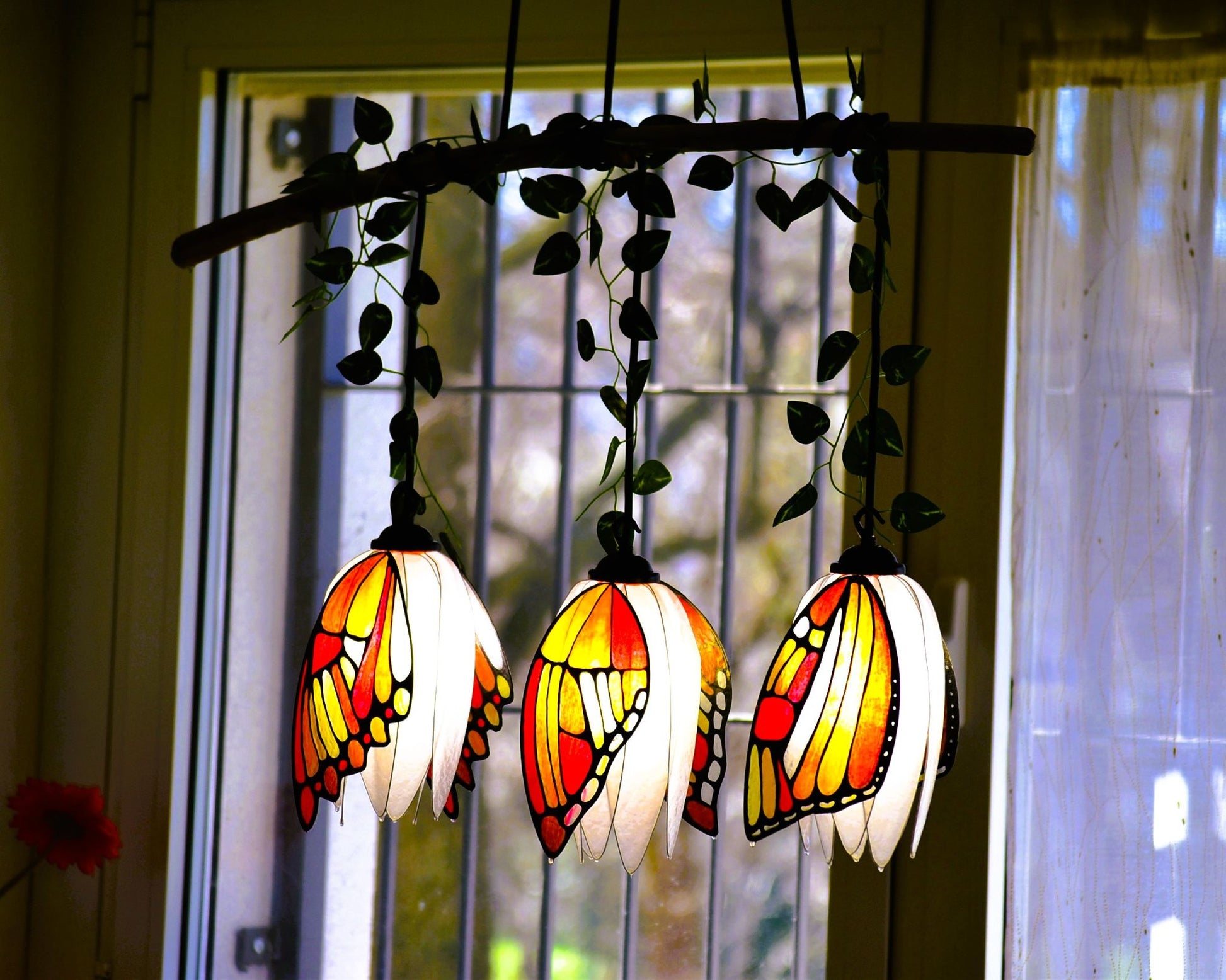 lampada sospensione con 3 farfalle/creazione artigianale - Fiorediluce