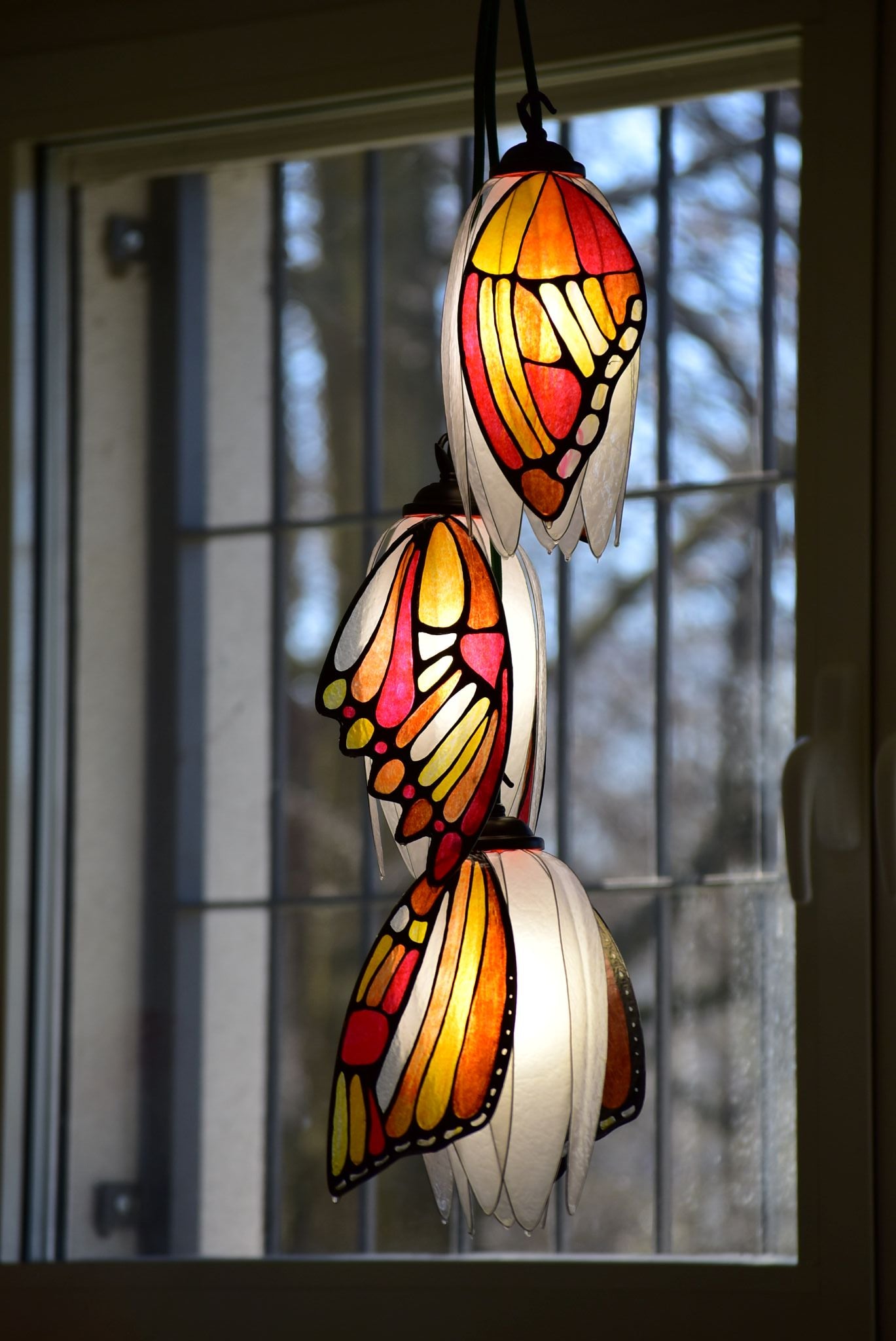 lampada sospensione con 3 farfalle/creazione artigianale - Fiorediluce