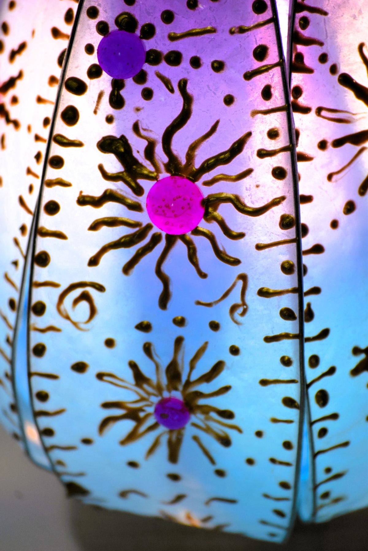 Lampada da tavolo loto azzurro lilla decorato con soli - Fiorediluce