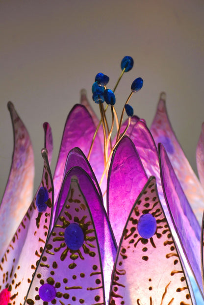 Lampada da tavolo loto azzurro lilla decorato con soli - Fiorediluce