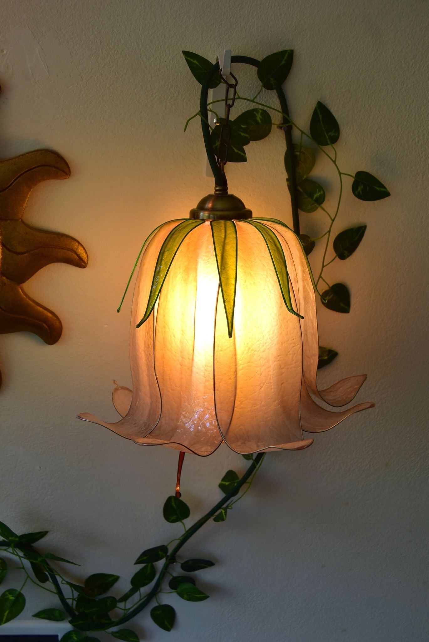 Lampada da muro 3 luci floreali rampicanti beige in resina - Fiorediluce