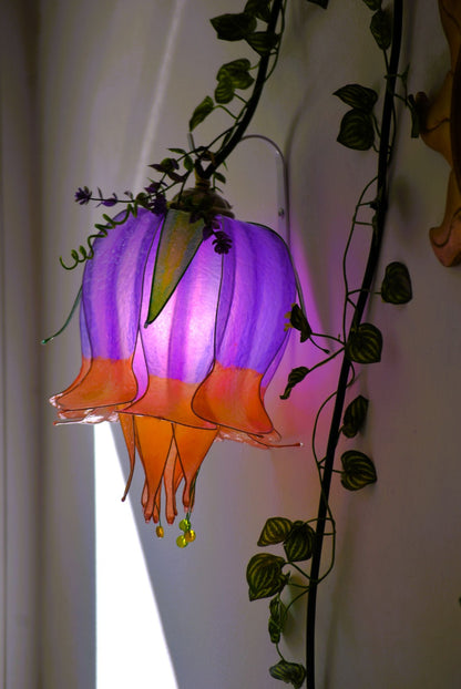 Lampada da muro 3 fiori rampicanti arancio viola fucsia, pronta per la spedizione - Fiorediluce