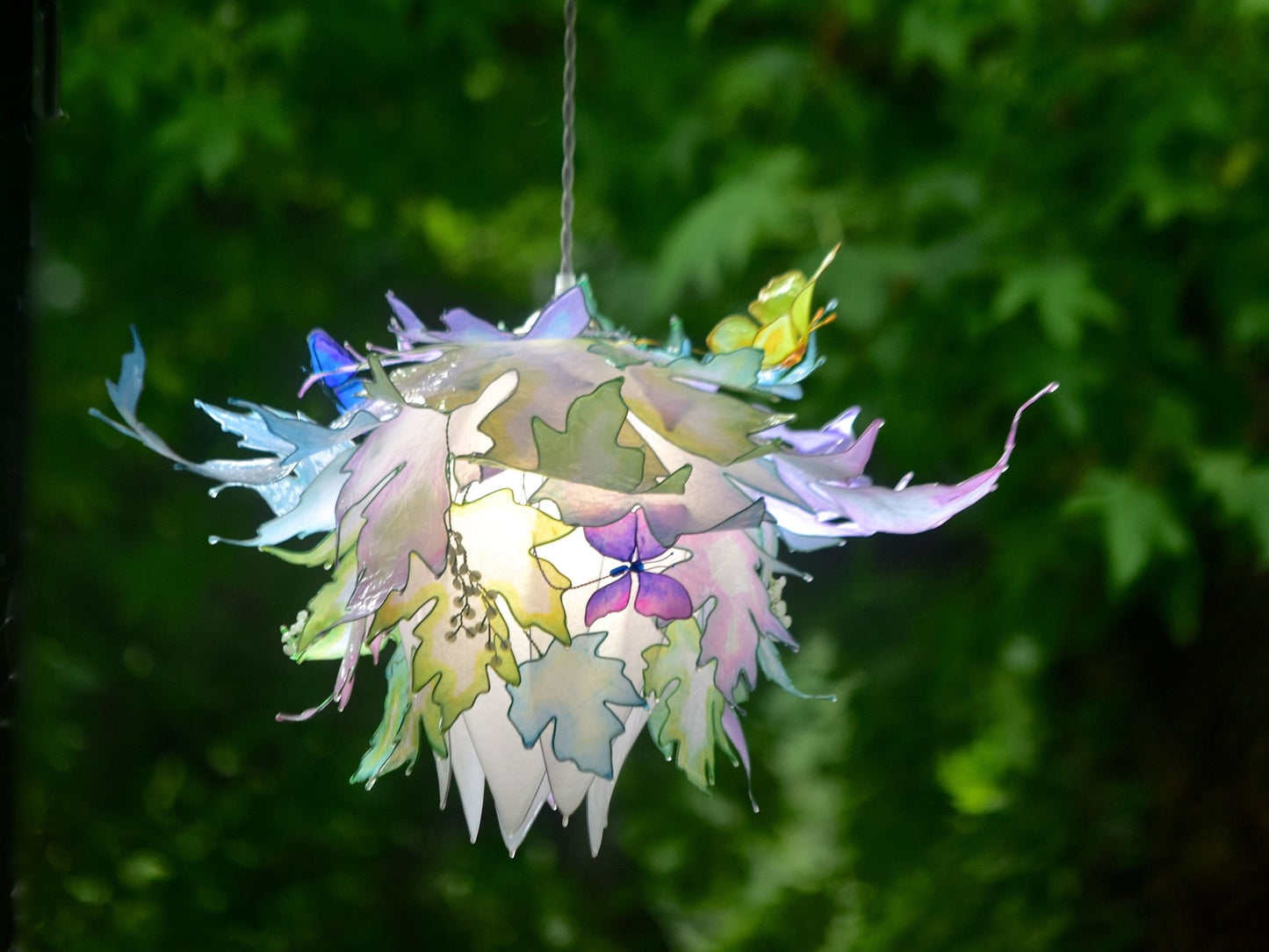 Lampadario foglie di albero fatto a mano in resina su ordinazione - Fiorediluce