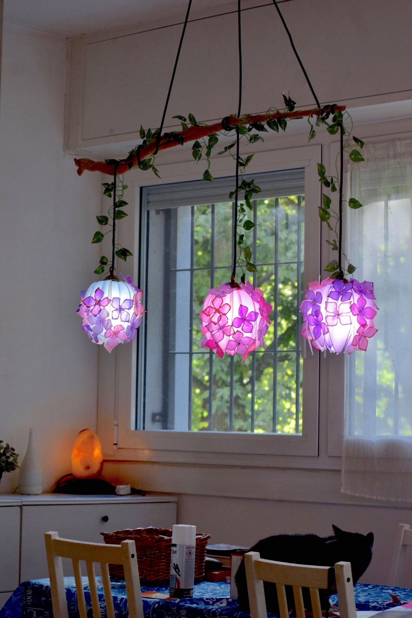 lampada 3 boccioli da appendere al soffitto o al muro in resina fatta a mano 