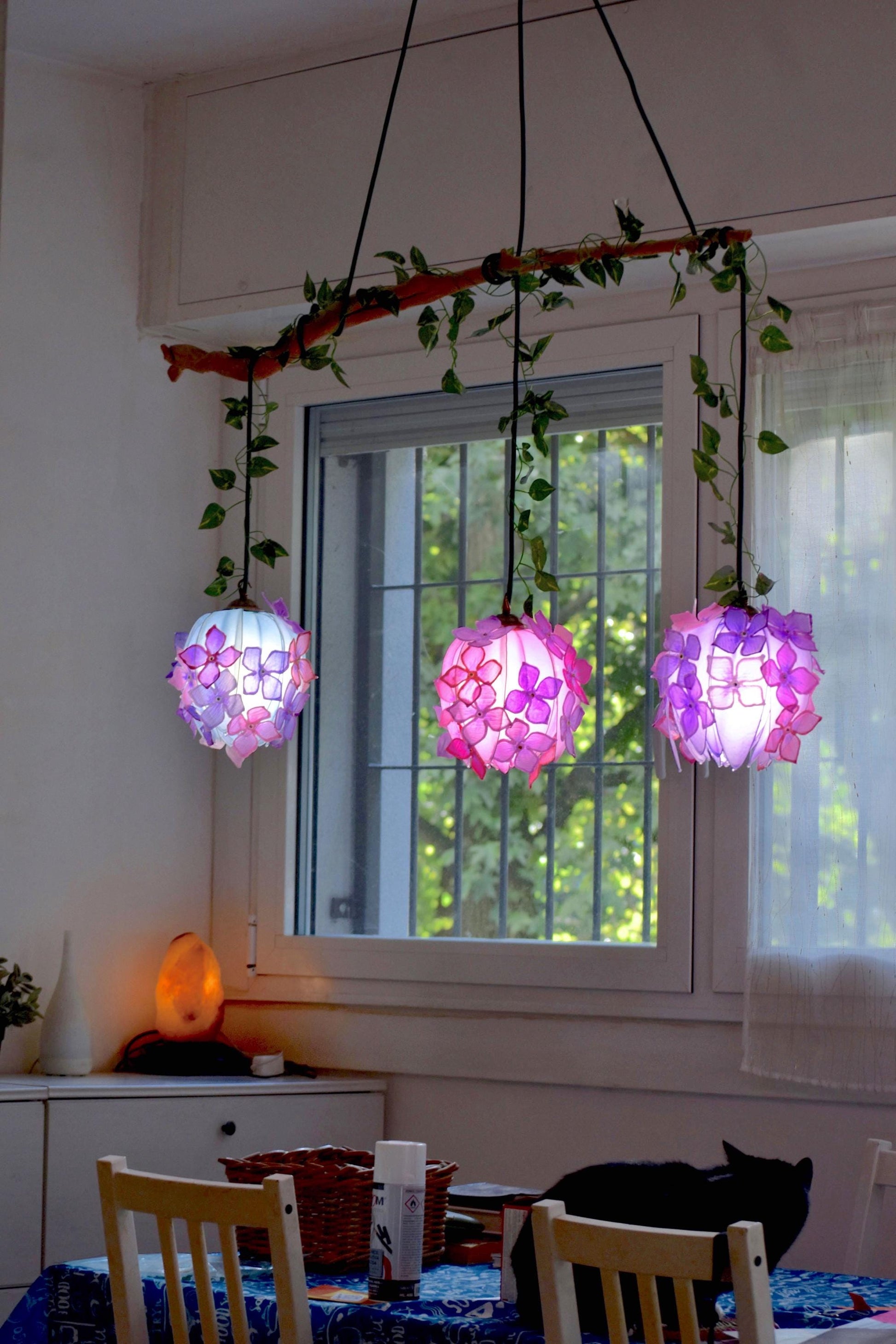 lampada 3 boccioli da appendere al soffitto o al muro in resina fatta a mano 