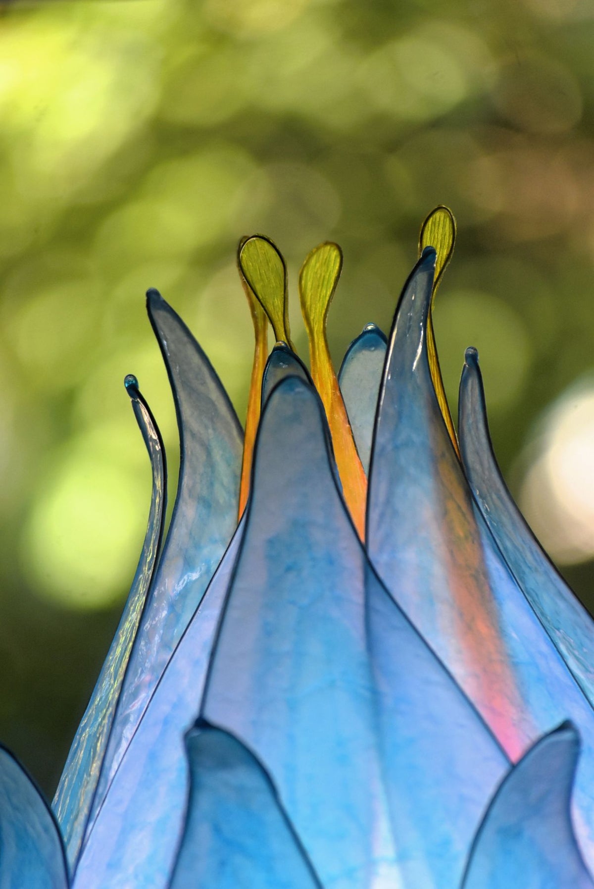 Lampada da terra floreale con 2 luci blu in resina - Fiorediluce