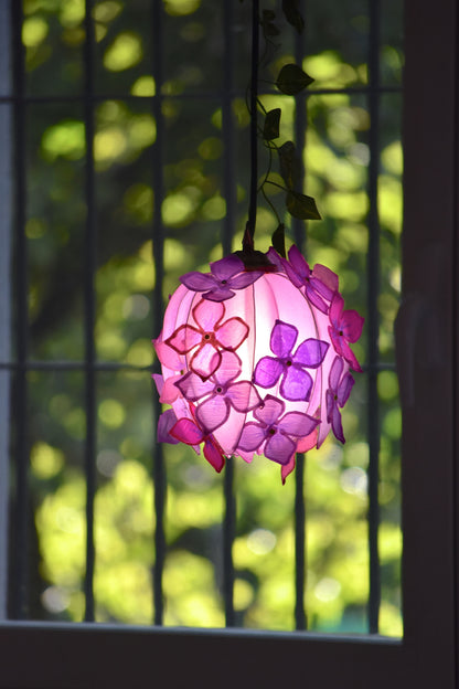 lampada floreale artigianale in resina 3 boccioli a sospensione - Fiorediluce