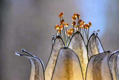 lampada da tavolo fiore di loto beige fatta e dipinta a mano - Fiorediluce