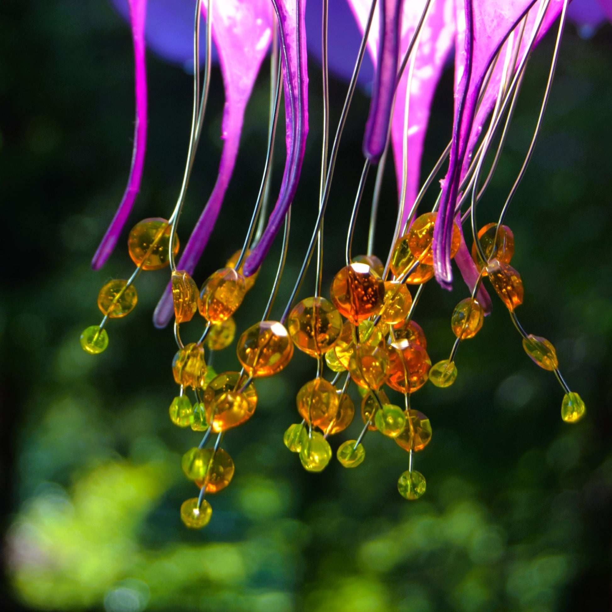Lampada sospensione fiore viola rosa con 56 petali fatto e dipinto a mano - Fiorediluce