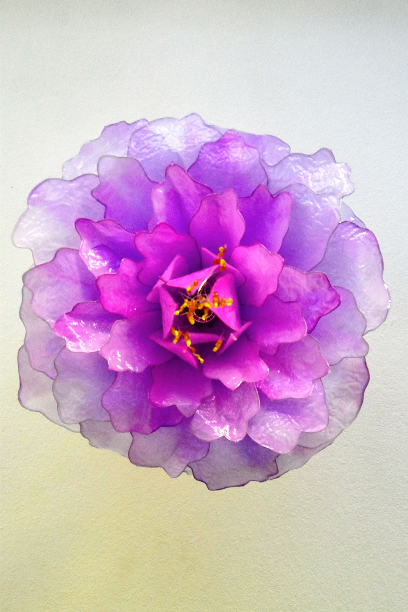 Lampada sospensione fiore viola rosa con 56 petali fatto e dipinto a mano - Fiorediluce