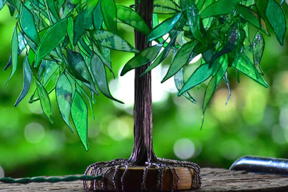 Lampada a forma di albero di salice verde in resina - Fiorediluce