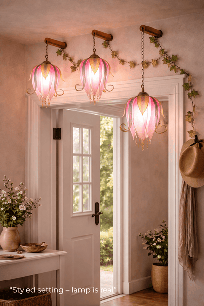 lampada da parete a 3 luci a forma di boccioli luminosi di fiori rosa rampicanti - Fiorediluce
